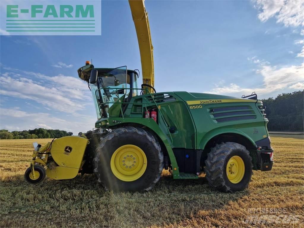 John Deere 8500 Forajere cu autopropulsare