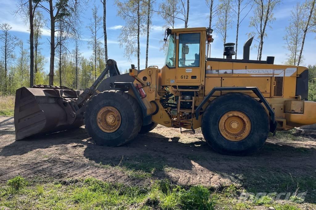 Volvo L 220 Incarcator pe pneuri