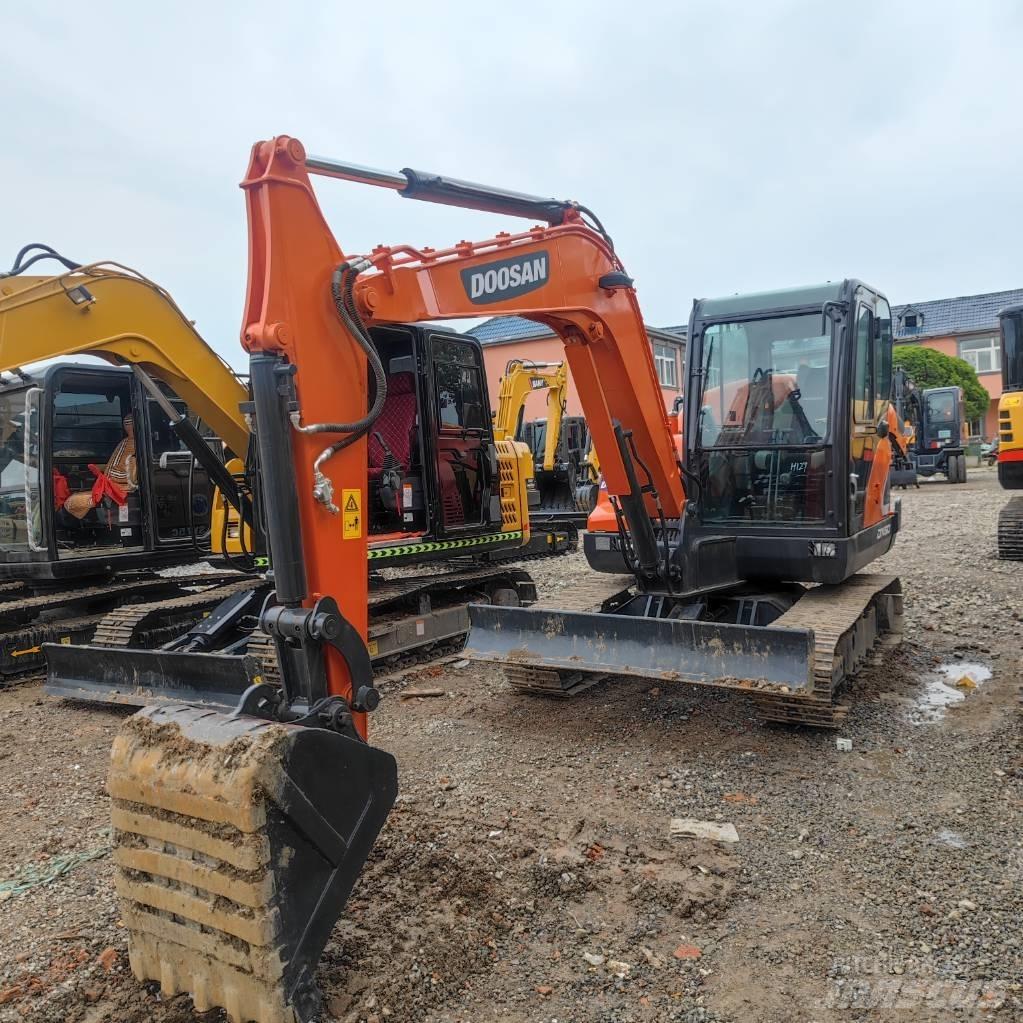 Doosan DX60 Mini excavatoare < 7t