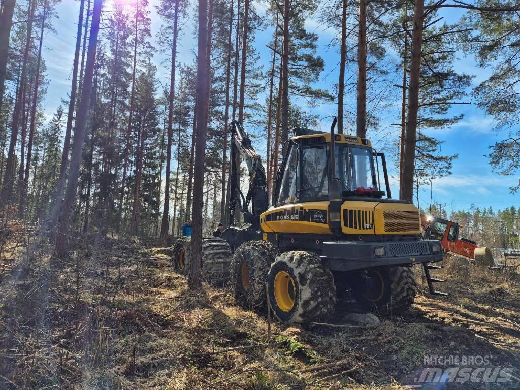Ponsse FOX 8W Combine forestiere