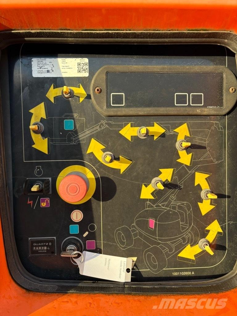 JLG 800 AJ Nacele cu brat articulat