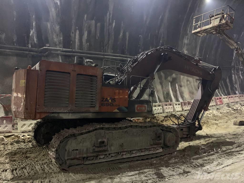 Hitachi ZX690LCH-5A Utilaje construcții - Altele