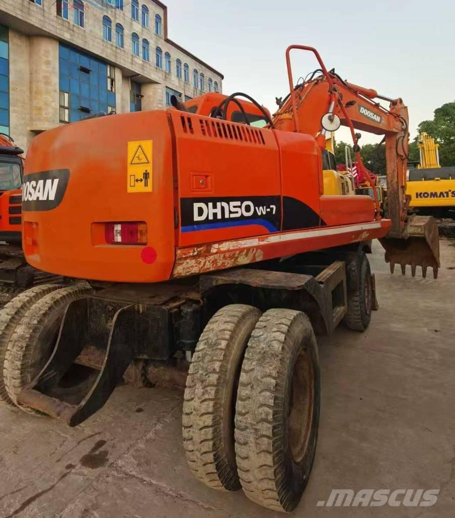 Doosan DH 150 W-7 Excavatoare cu roti