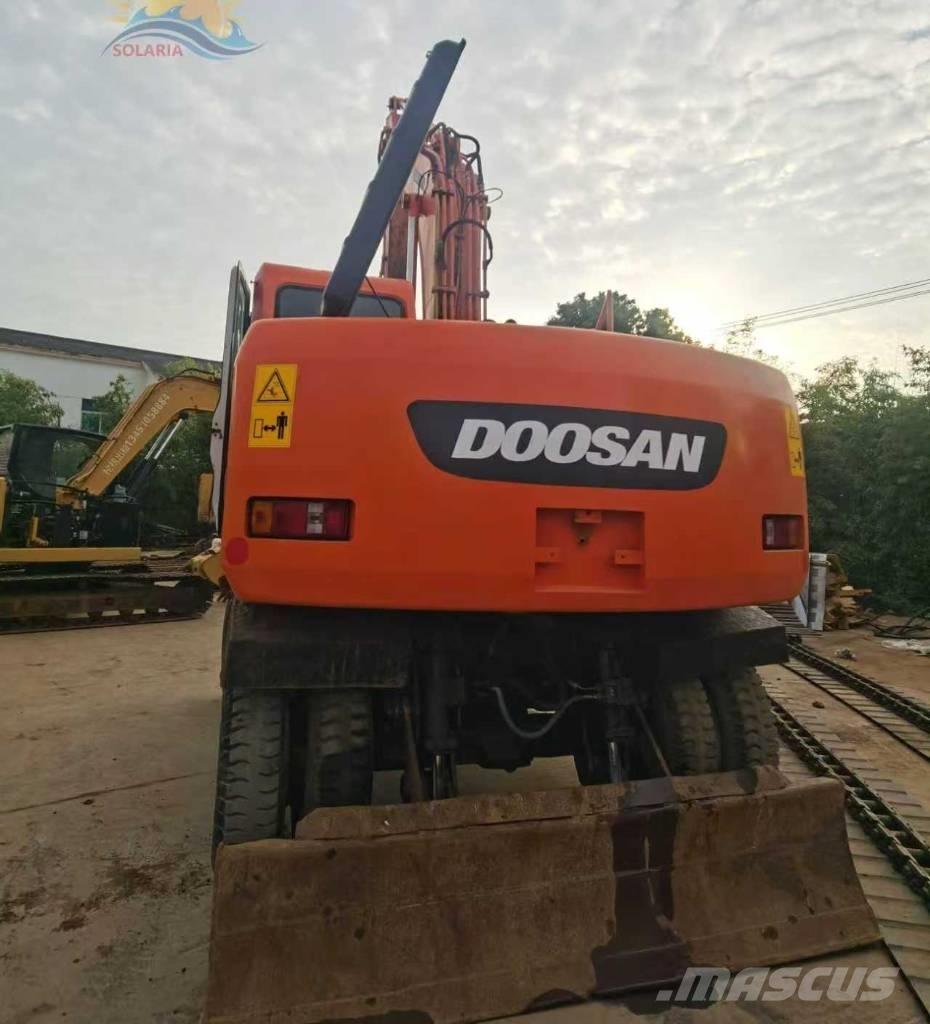 Doosan DH 150 W-7 Excavatoare cu roti