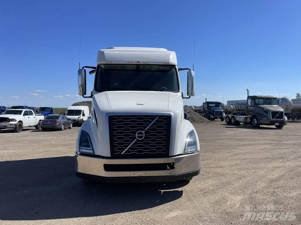 Volvo VNL 740 Autotractoare
