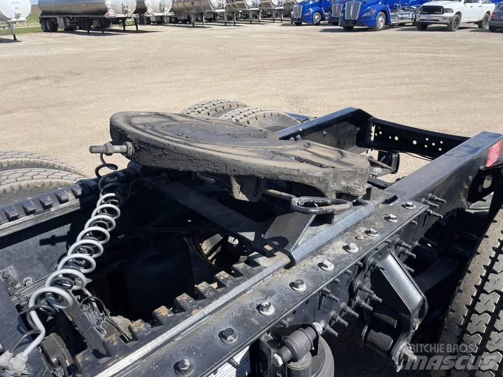 Volvo VNL 740 Autotractoare