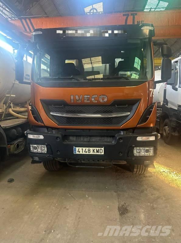 Iveco Hormigonera Pompa pentru beton