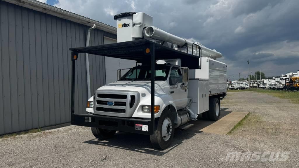 Altec LR V 56 Platforme aeriene montate pe camion