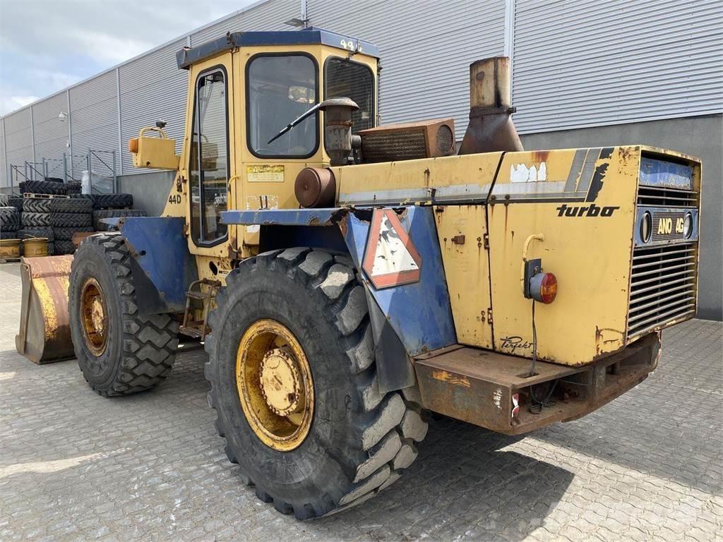 Hanomag 44D Incarcator pe pneuri