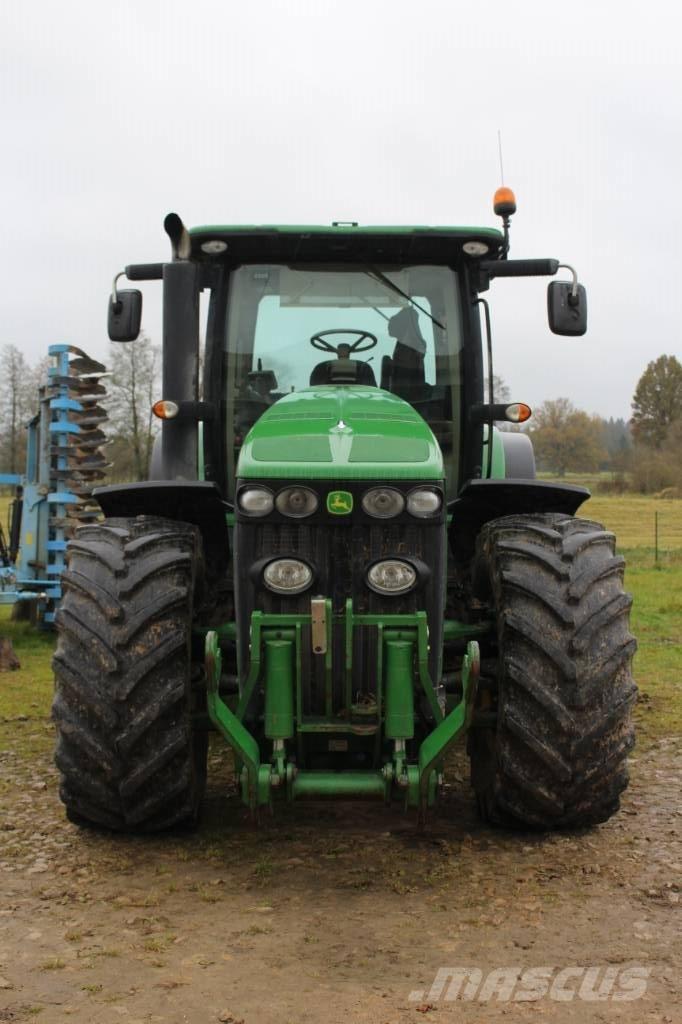 John Deere 8245 R Tractoare