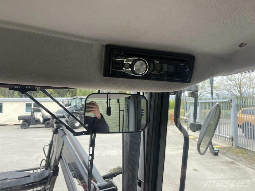 Valtra A 83 Tractoare
