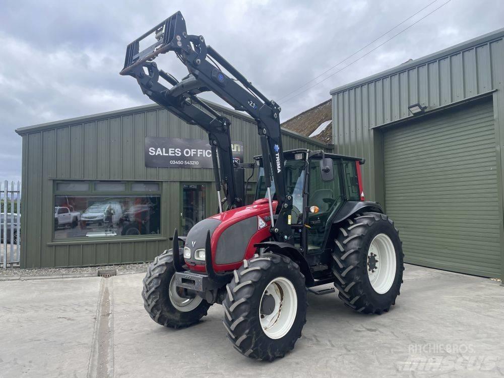 Valtra A 83 Tractoare