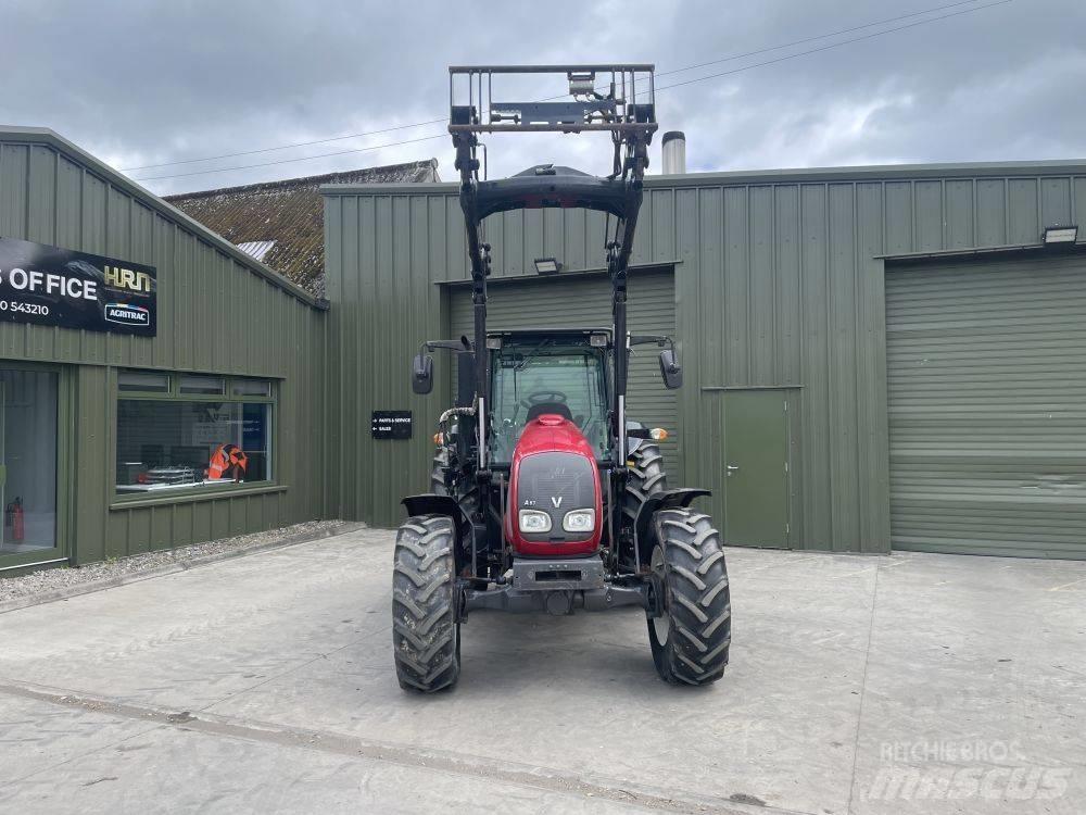 Valtra A 83 Tractoare