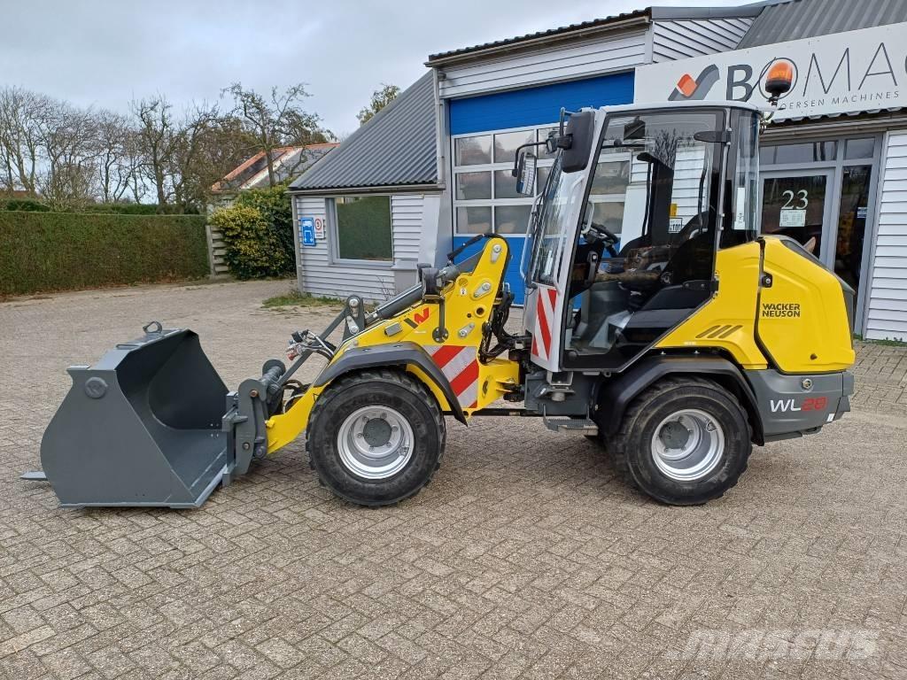 Wacker Neuson WL 28 Incarcator pe pneuri