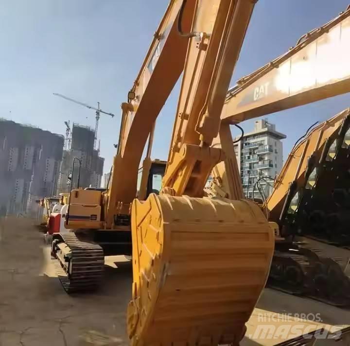 CAT CAT323B Excavatoare 7t - 12t