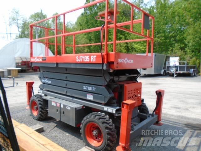 SkyJack SJ 7135 RT Platforme foarfeca