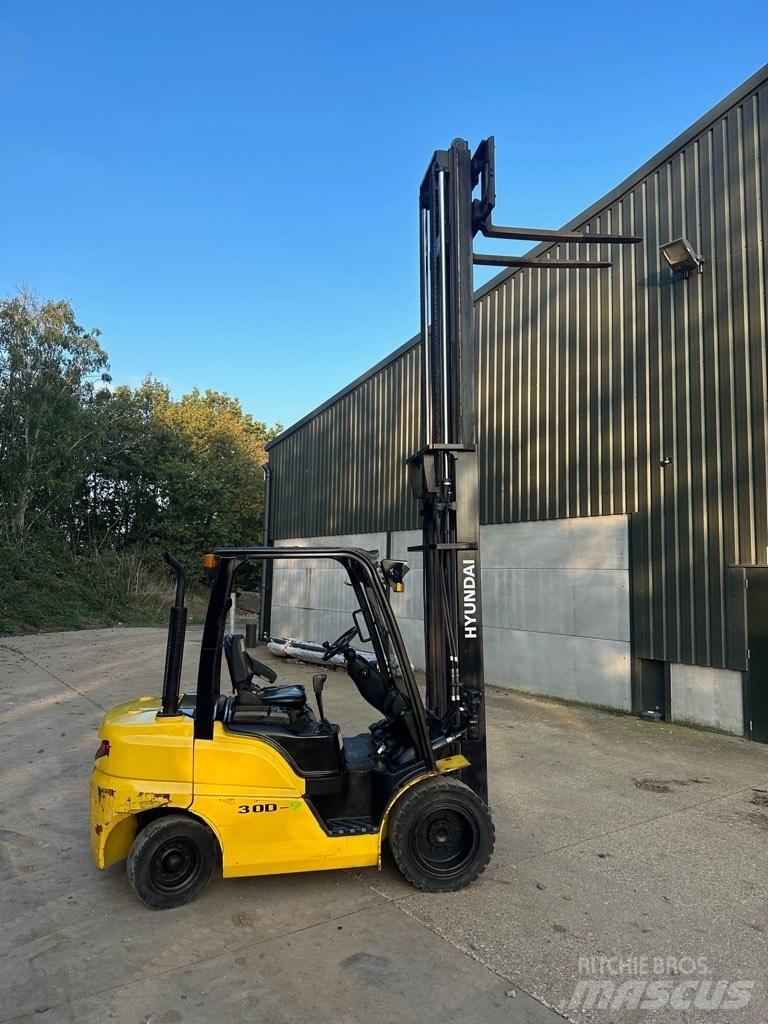 Hyundai 30 D-9 Stivuitor diesel