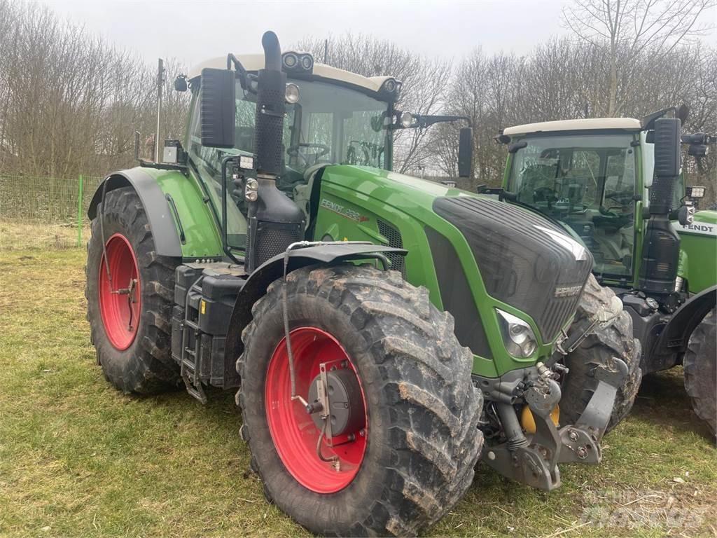Fendt 933 Vario Tractoare