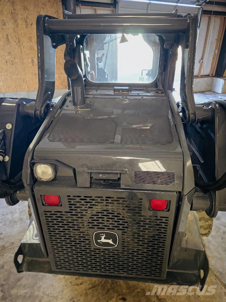 John Deere 325 G Mini incarcator