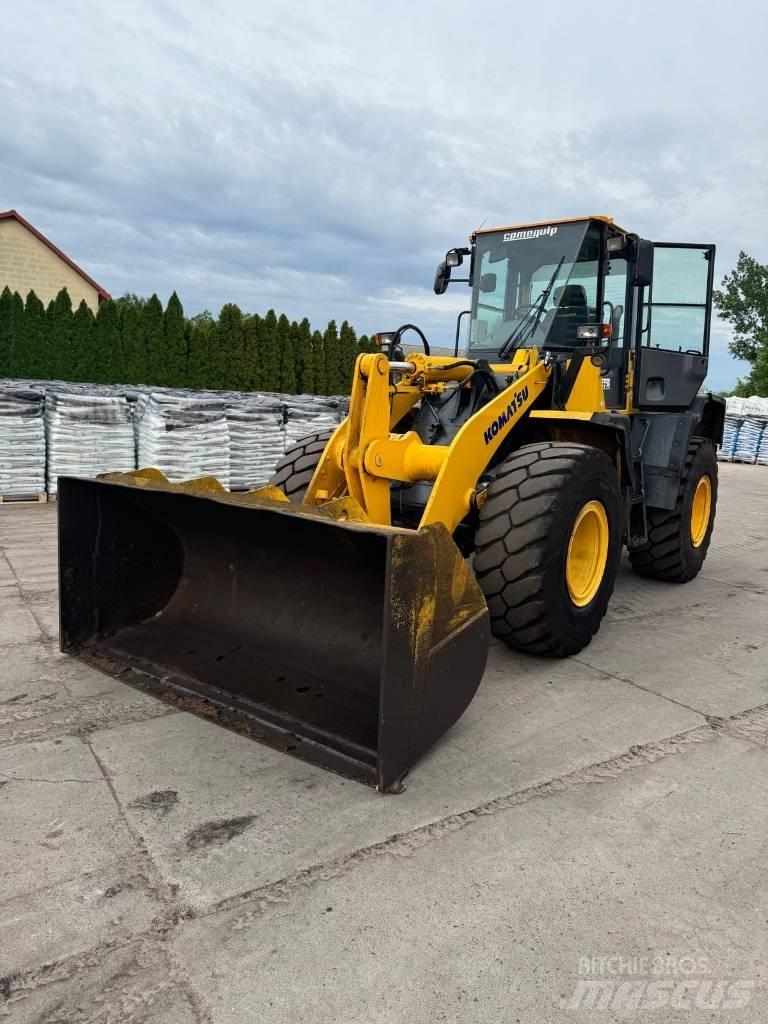 Komatsu WA250 Incarcator pe pneuri