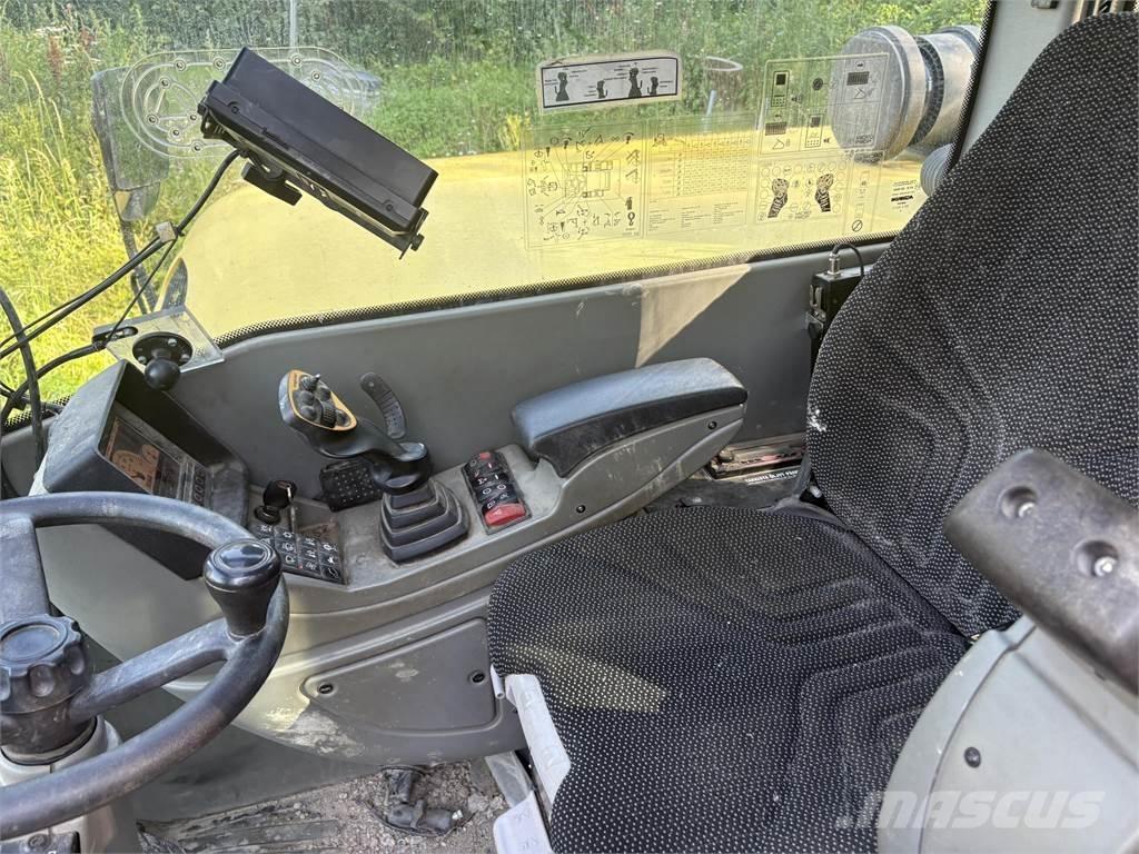 Yanmar B110W Excavatoare cu roti