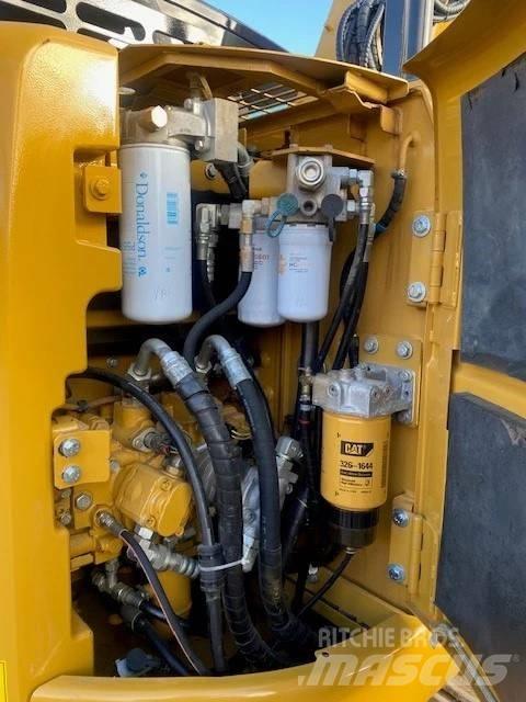 CAT 313 Excavatoare pe șenile
