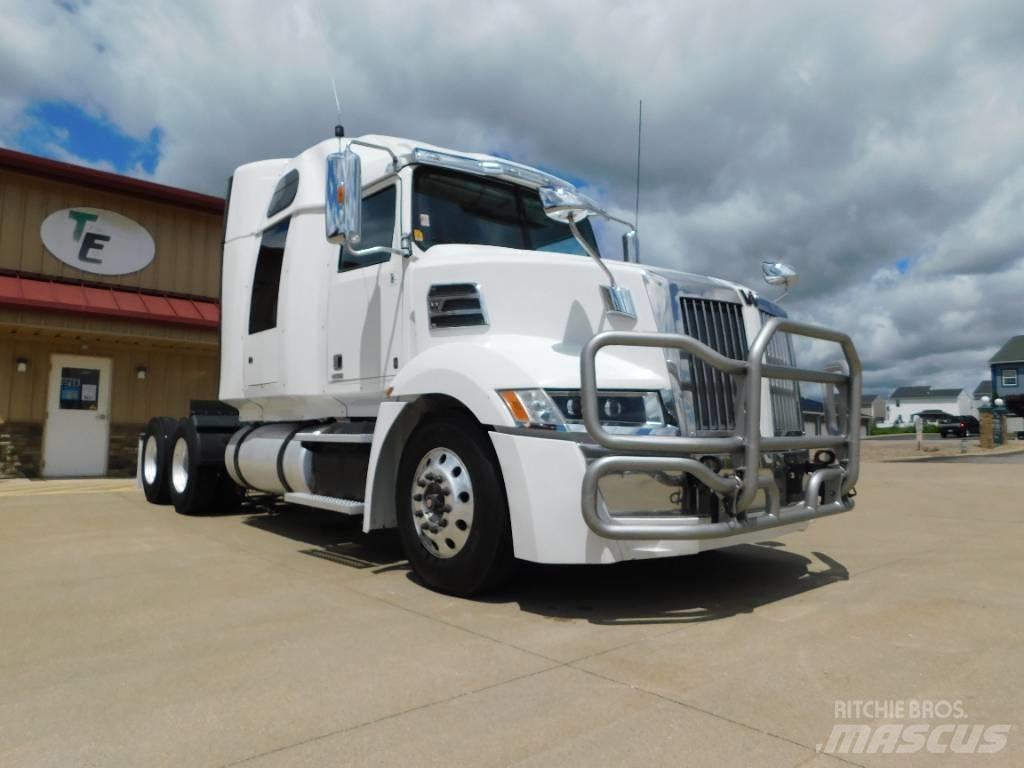 Western Star 5700 XE Autotractoare
