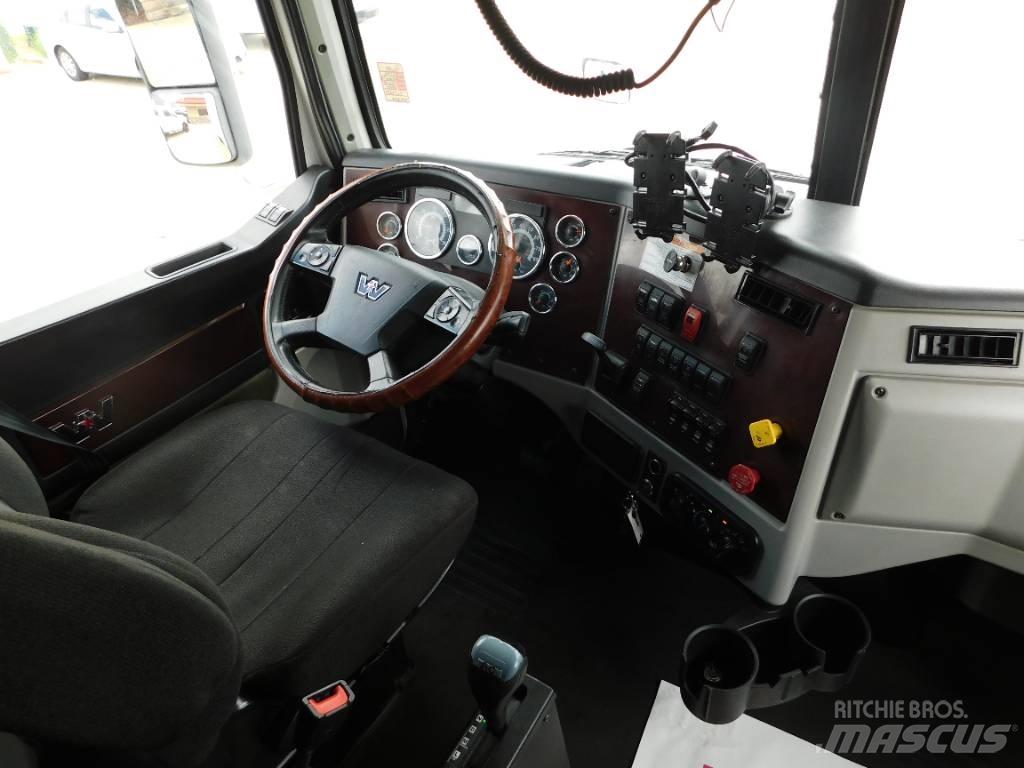 Western Star 5700 XE Autotractoare