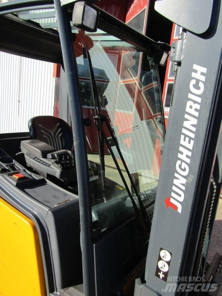 Jungheinrich EFG 320 Stivuitor electric