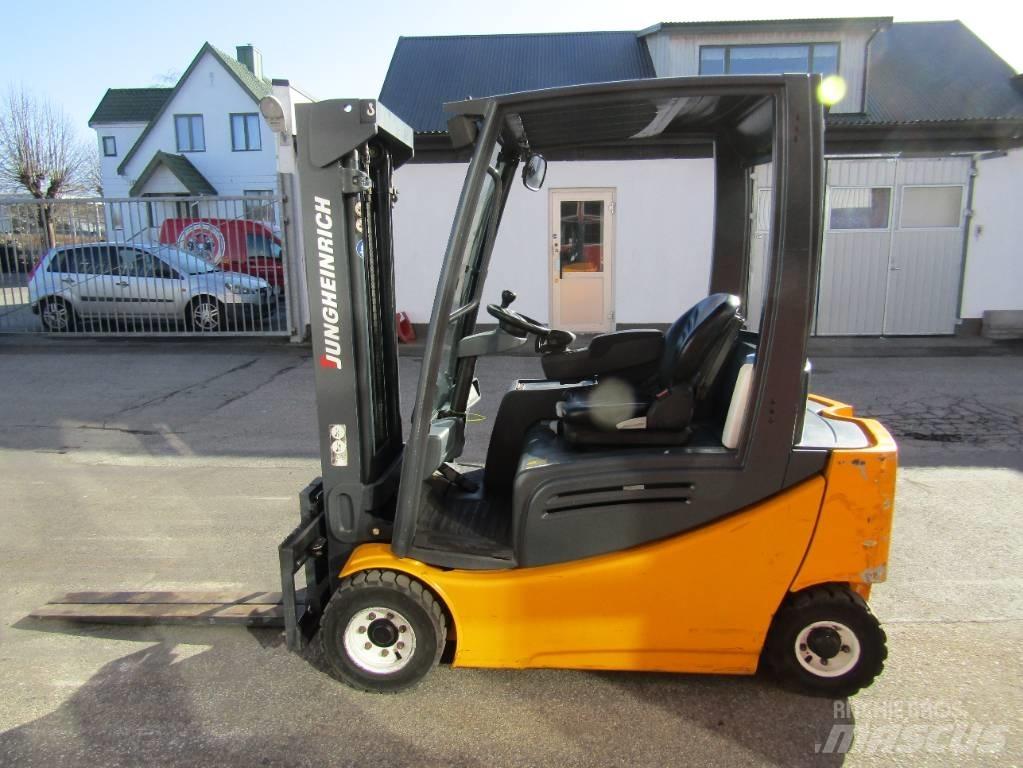 Jungheinrich EFG 320 Stivuitor electric