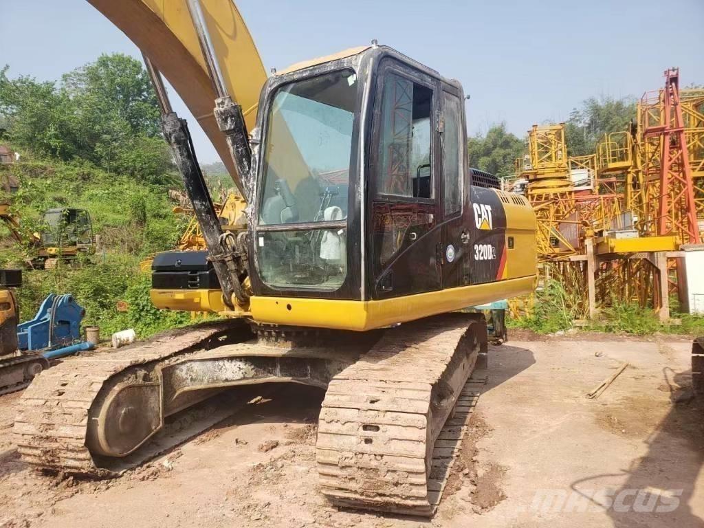 CAT 320 D Excavatoare pe șenile
