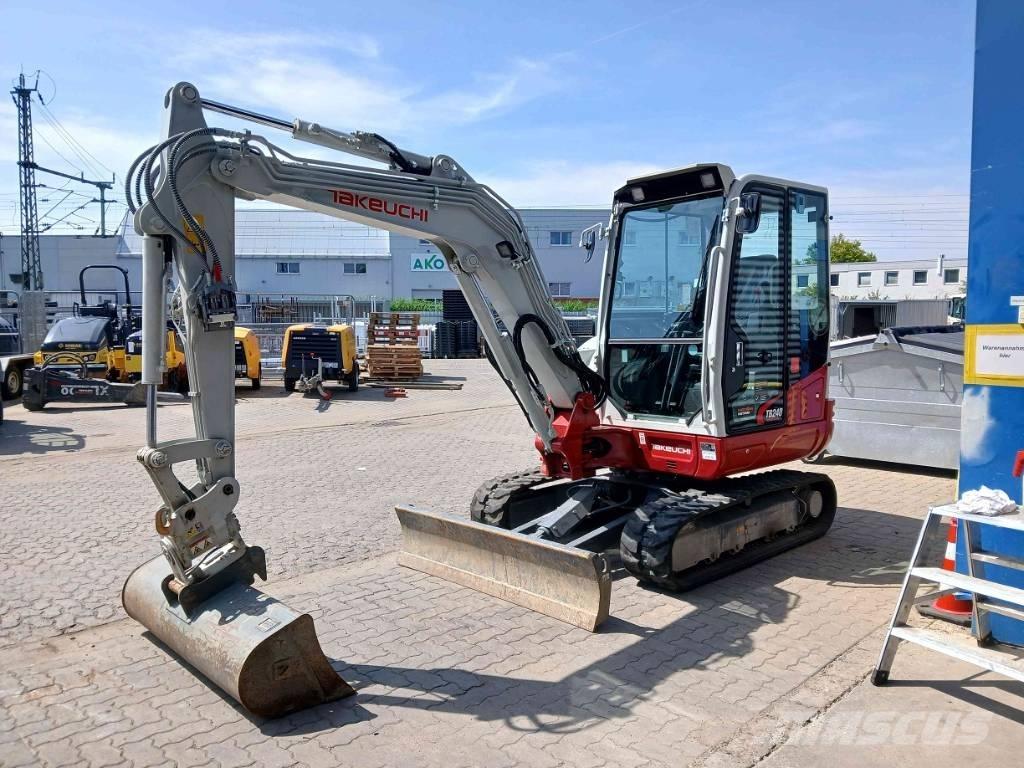 Takeuchi TB 240 DPF Mini excavatoare < 7t