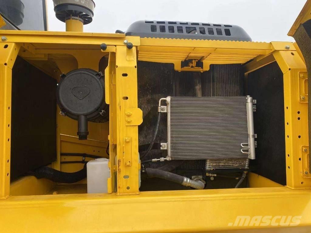 Komatsu PC 240 Excavatoare pe șenile
