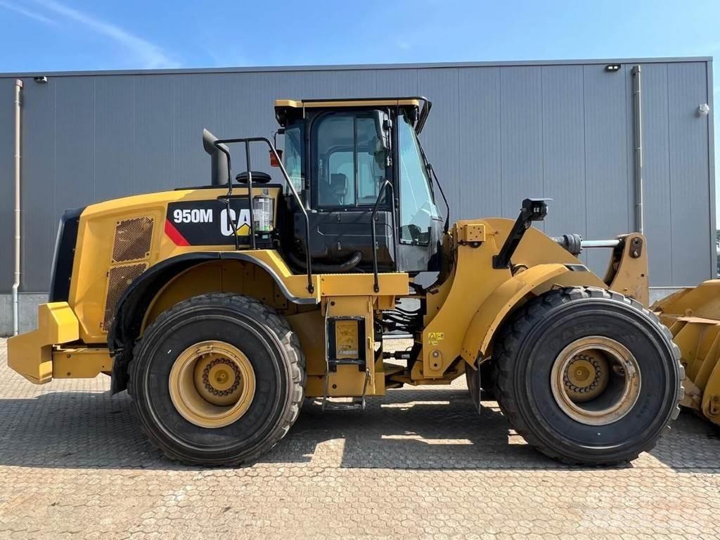 CAT 950M Incarcator pe pneuri