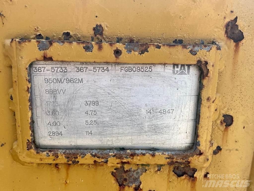 CAT 950M Incarcator pe pneuri