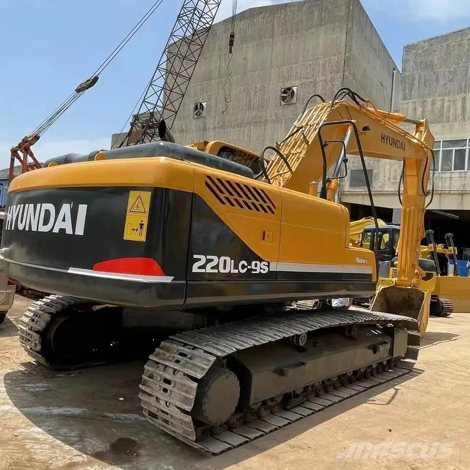 Hyundai R220LC-9S Excavatoare pe șenile

