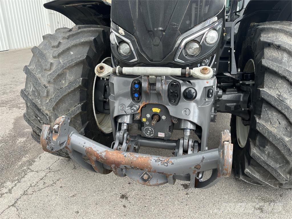 Valtra S374 Tractoare