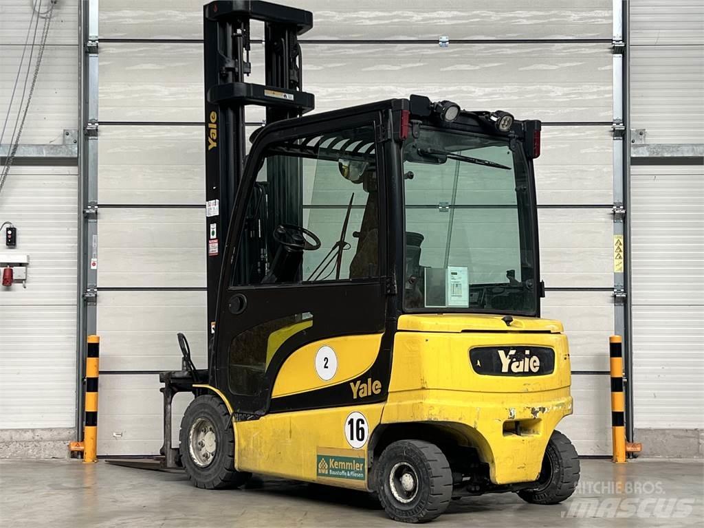 Yale ERP30VL Stivuitor electric