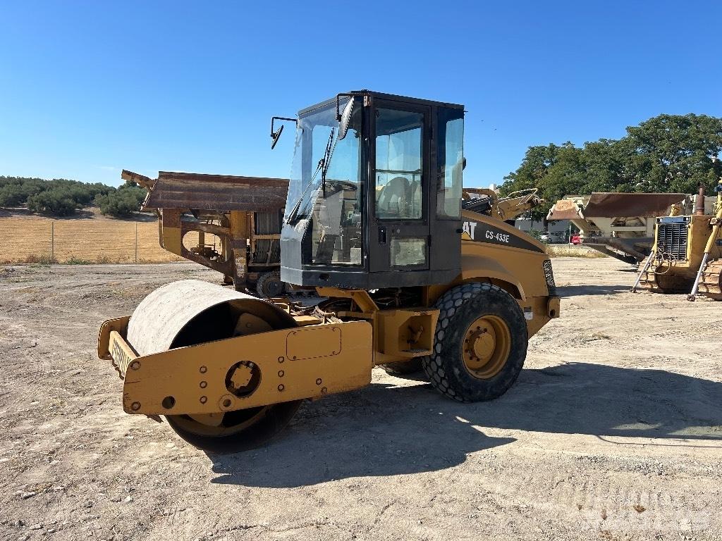 CAT CS 433 E Cilindri compactori dubli