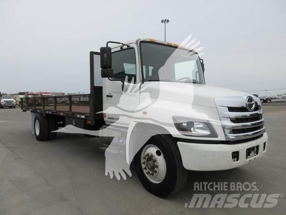 Hino 268 Camioane platforma/prelata
