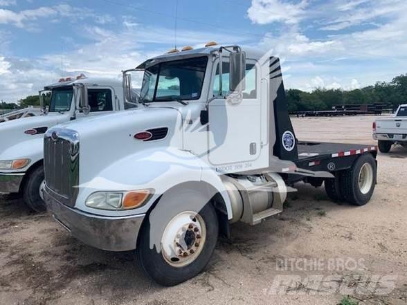 Peterbilt 335 Camioane platforma/prelata