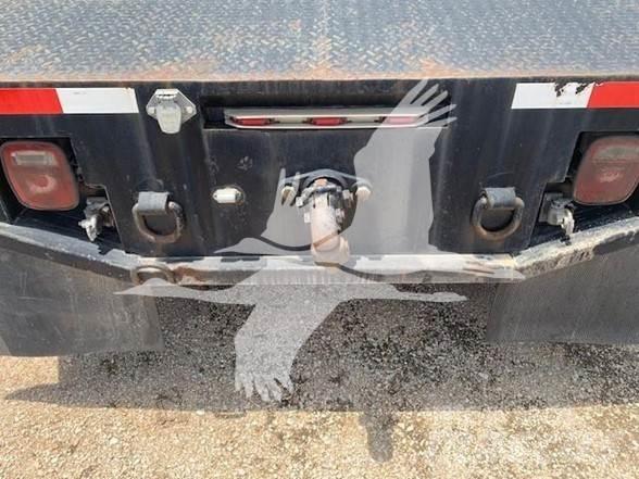 Peterbilt 335 Camioane platforma/prelata