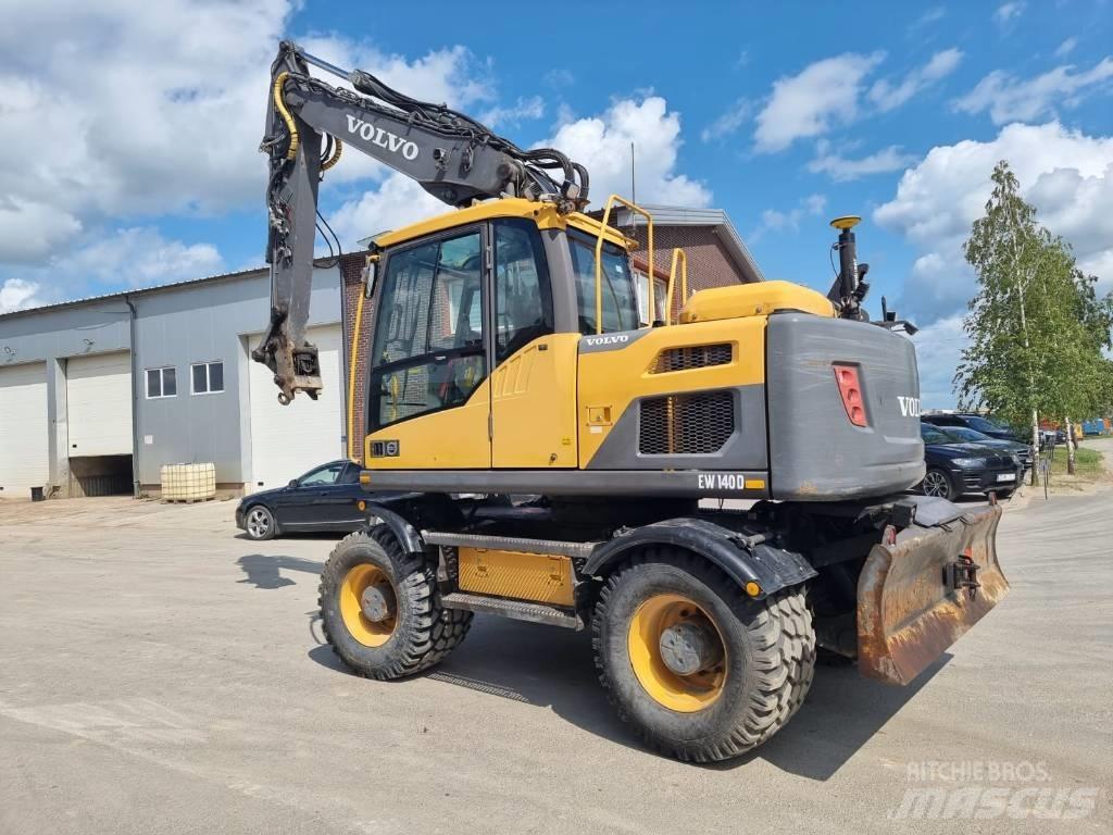 Volvo EW 140 D Excavatoare cu roti