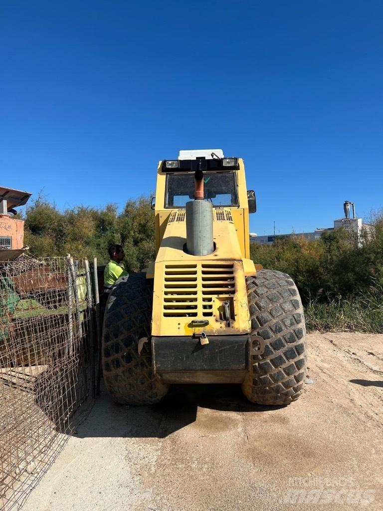 Bomag BW 211 D-3 Compactoare monocilindrice
