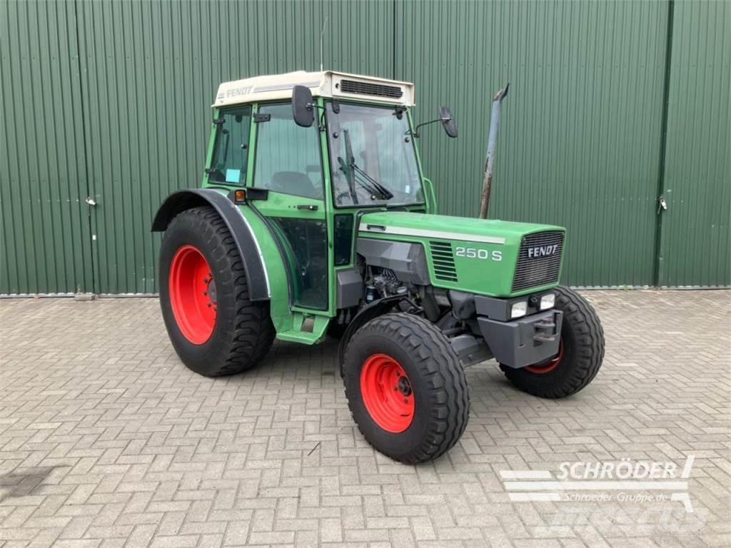 Fendt FARMER 250 S Tractoare