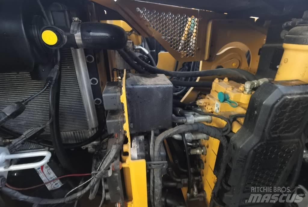 CAT 310 Excavatoare pe șenile
