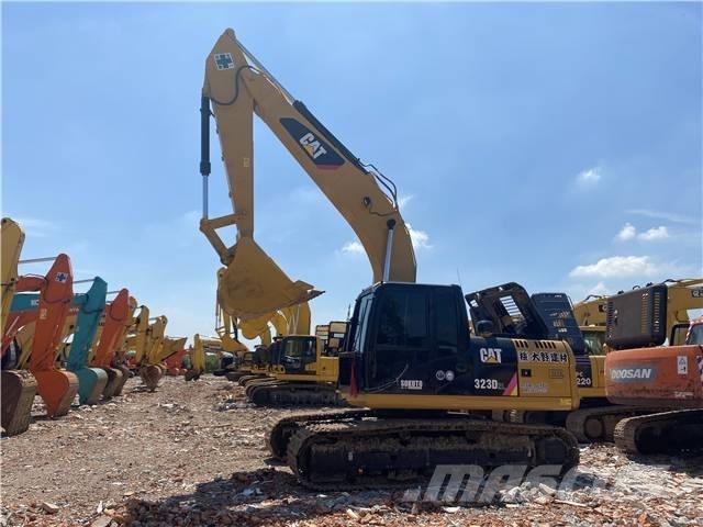 CAT 323D2L Excavatoare pe șenile
