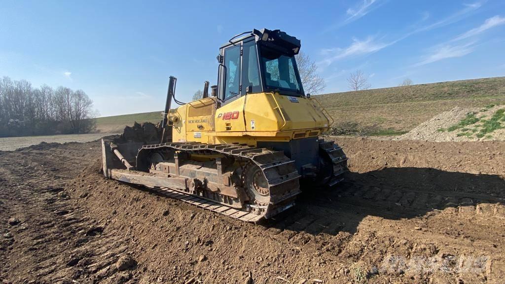 New Holland D 180 Buldozere pe senile