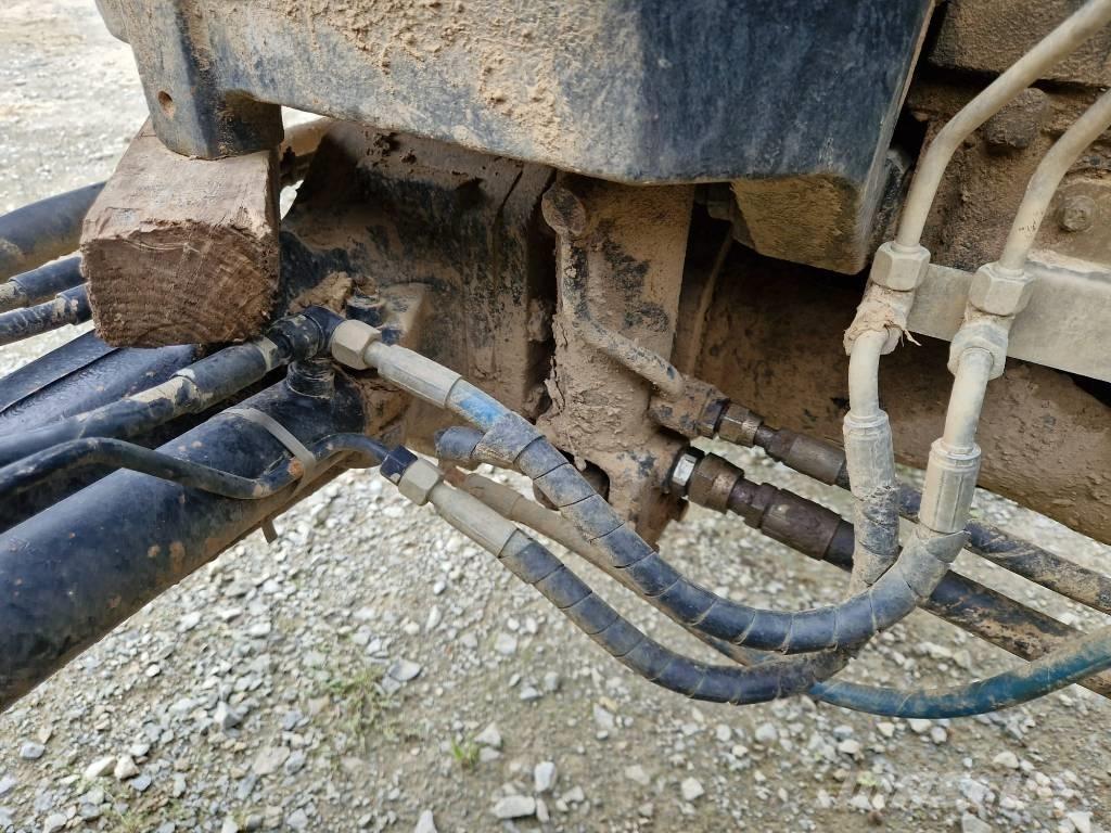 New Holland TSA 115 Tractoare