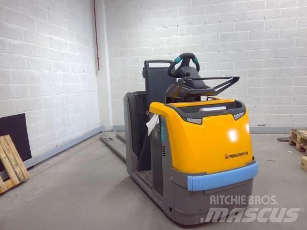 Jungheinrich ECE 225 Stivuitoare de micã inaltime pentu logistica